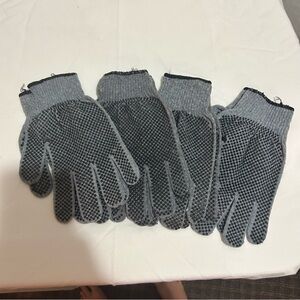 4 pair of gardening/work gloves